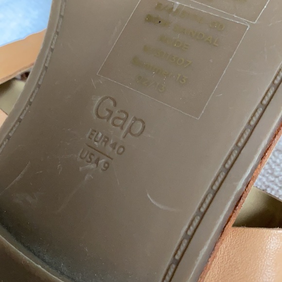 NWOT GAP Genuine leather Sandals - Picture 8 of 8